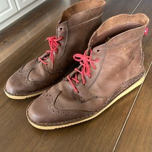 Oliberte Men's Baharo Wingtip Lace-Up Boot, Black/Grey Pullup